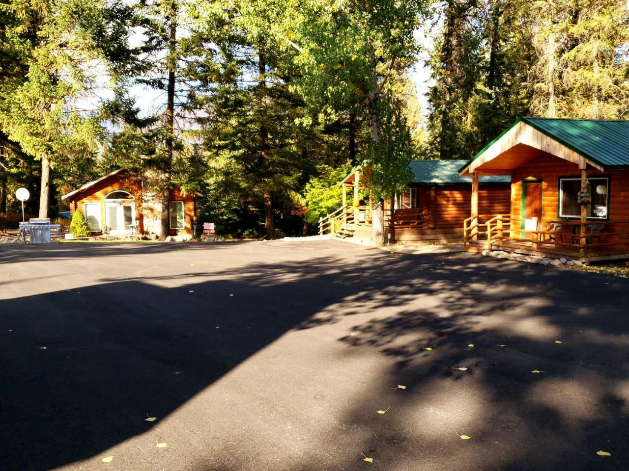 Riverfront Motel & Cabins Thompson Falls Екстериор снимка